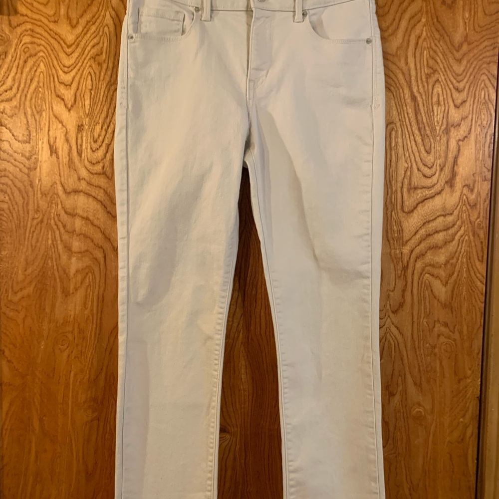 Levi's Women's Straight Leg Cream Jeans